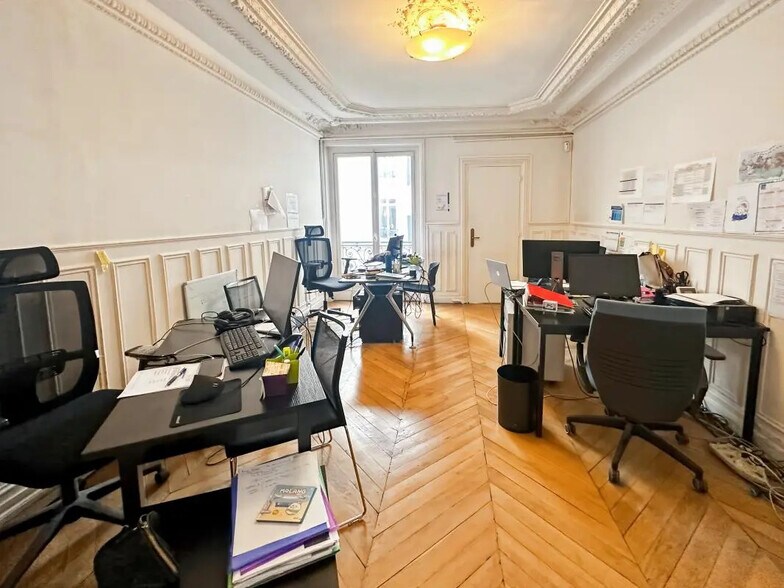 Bureau dans Paris à louer - Photo de l’immeuble – Image 3 sur 8