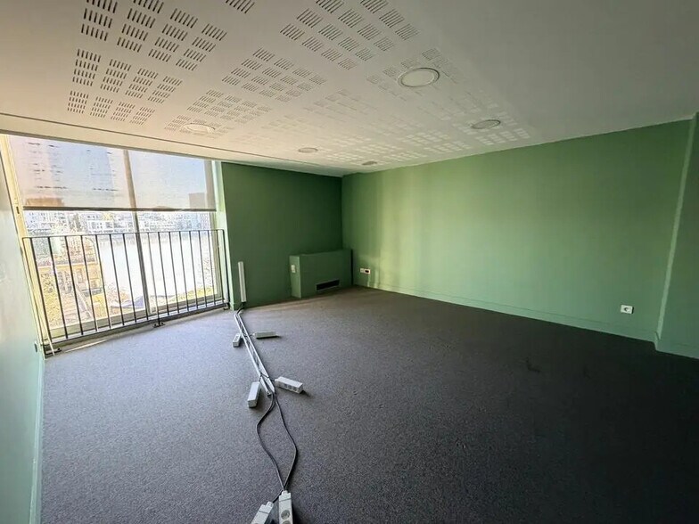 Bureau dans Bordeaux à louer - Photo de l’immeuble – Image 3 sur 12