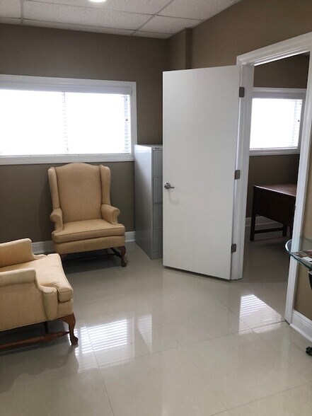 3240 Airfield Dr E, Lakeland, FL à louer - Photo intérieure – Image 3 sur 4