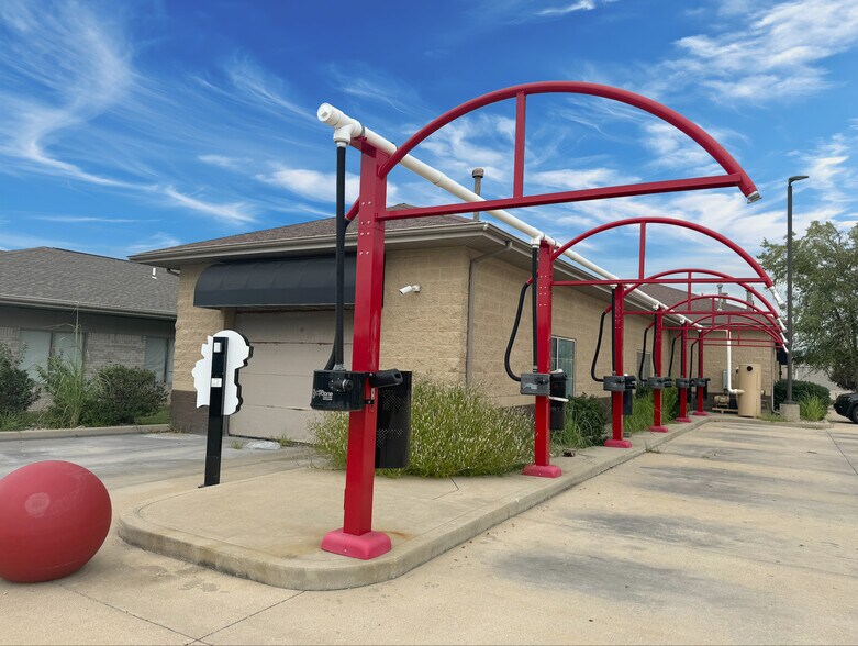 12 Junction Dr W, Glen Carbon, IL à vendre - Photo de l’immeuble – Image 1 sur 11