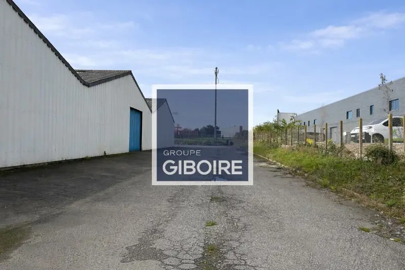 Industriel/Logistique dans Le Rheu à vendre - Photo de l’immeuble – Image 3 sur 9