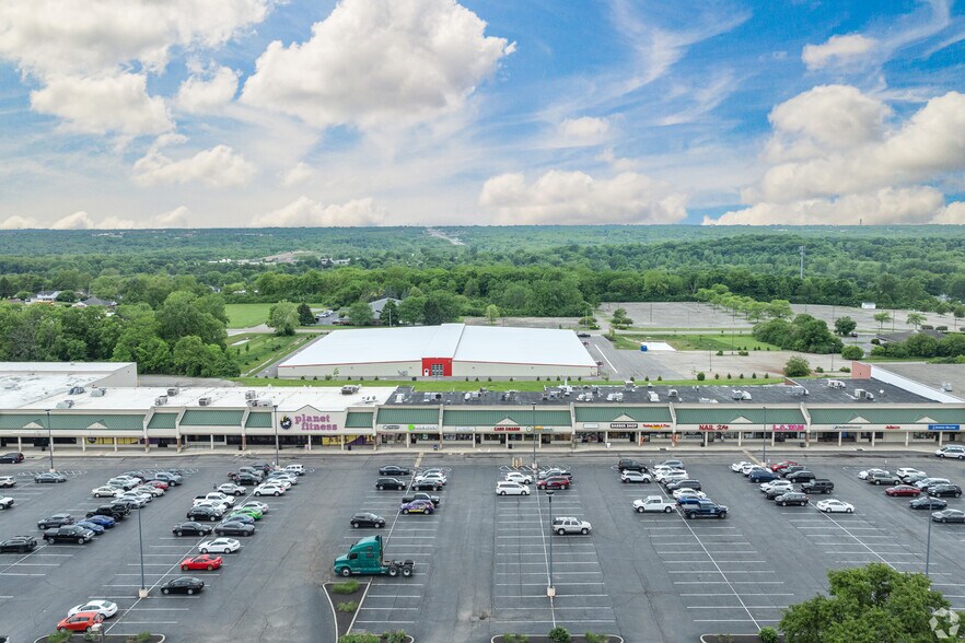 7791-7825 Waynetowne Blvd, Dayton, OH à louer - Photo de l’immeuble – Image 3 sur 21