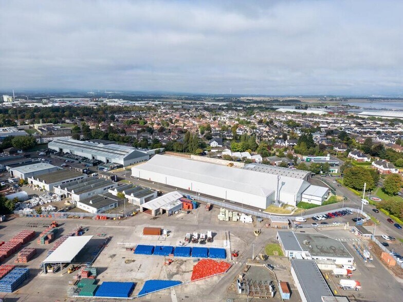 1-5 Abbotsinch Rd, Grangemouth à vendre - Photo de l’immeuble – Image 2 sur 10