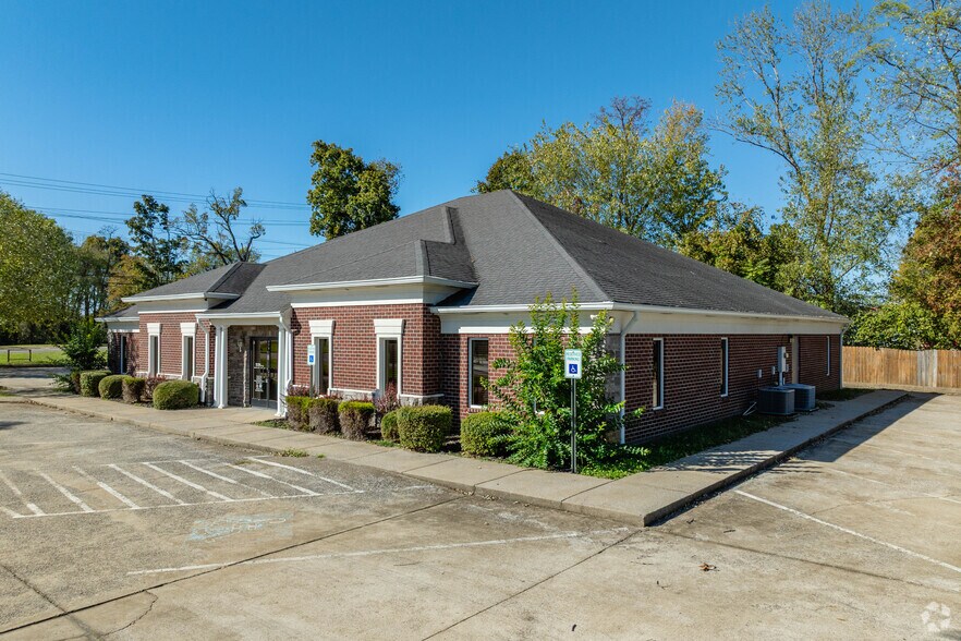 375 Dover Rd, Clarksville, TN à vendre - Photo de l’immeuble – Image 1 sur 20