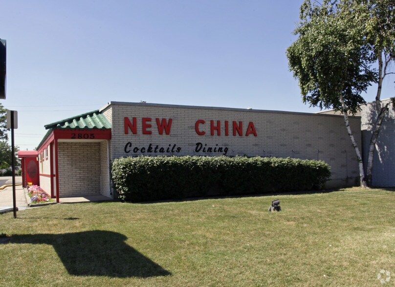 2805 W Maple Rd, Troy, MI à vendre - Photo principale – Image 1 sur 5