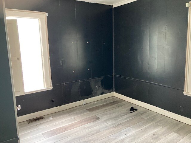 2637 Sullivant Ave, Columbus, OH à louer - Photo intérieure – Image 2 sur 21