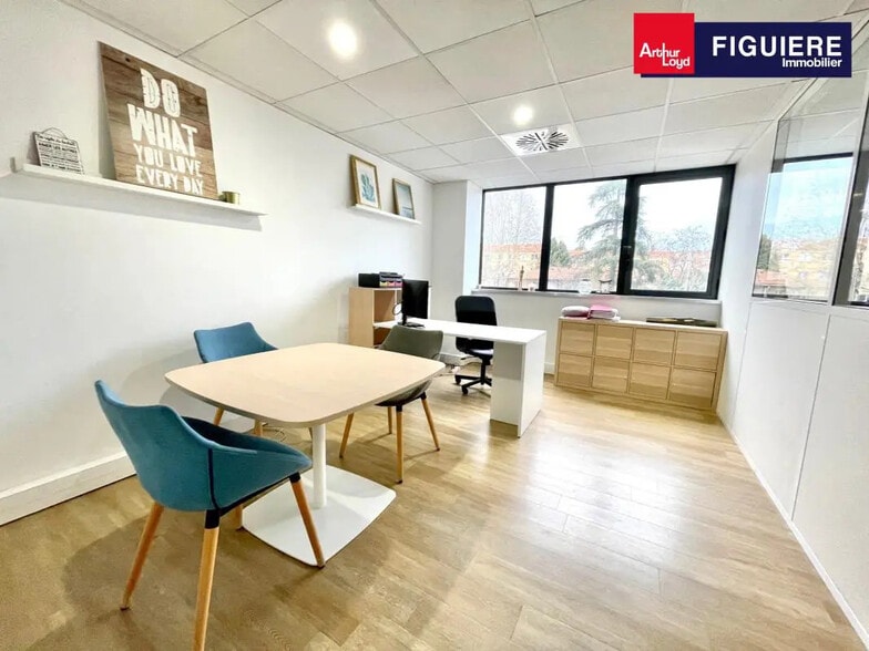 Bureau dans Aix-en-Provence à louer - Photo intérieure – Image 3 sur 12