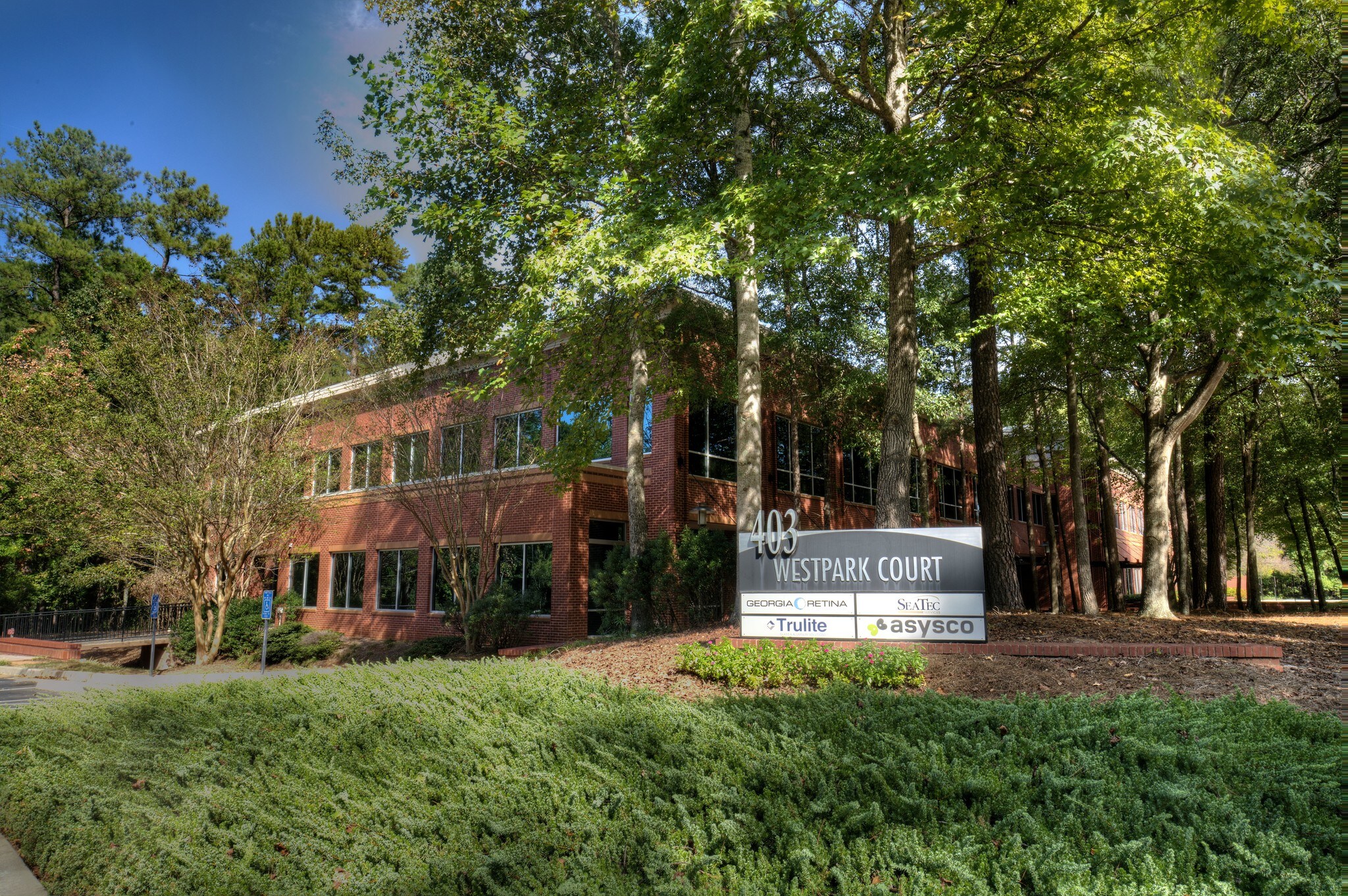 403 Westpark Ct, Peachtree City, GA à louer Photo de l’immeuble– Image 1 sur 14