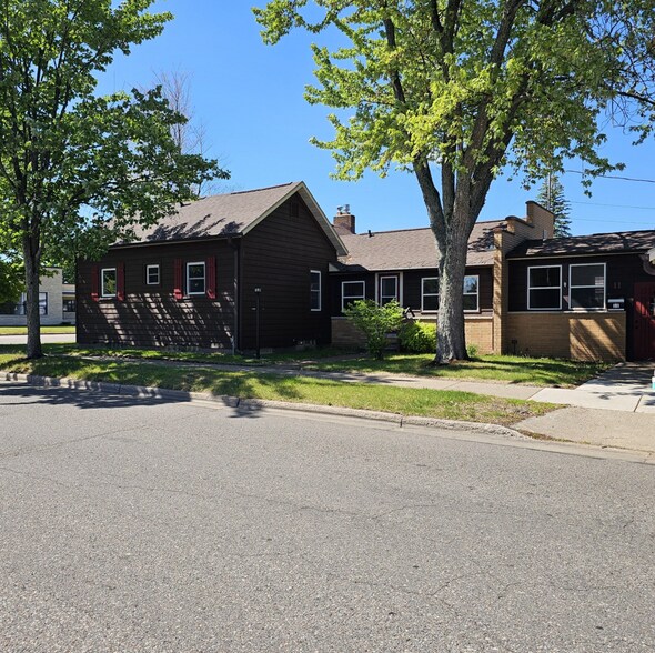 504 S Pelham St, Rhinelander, WI à vendre - Photo principale – Image 2 sur 11