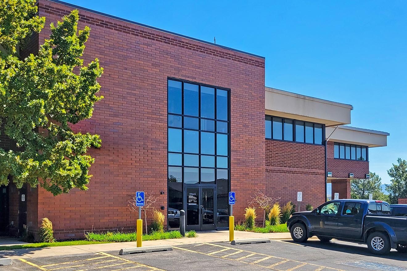 849 W Hill Field Rd, Layton, UT à vendre Photo principale– Image 1 sur 2