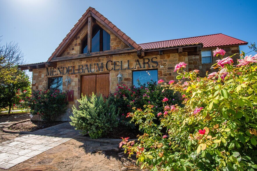 10207 E Hwy 290, Fredericksburg, TX à vendre - Photo de l’immeuble – Image 3 sur 53