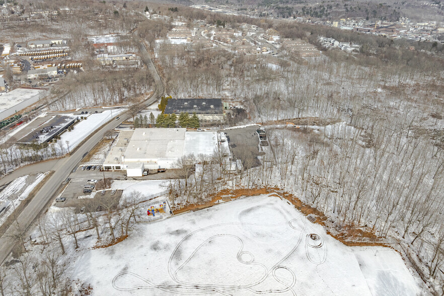 266 Brookside Rd, Waterbury, CT à louer - Photo de l’immeuble – Image 2 sur 3