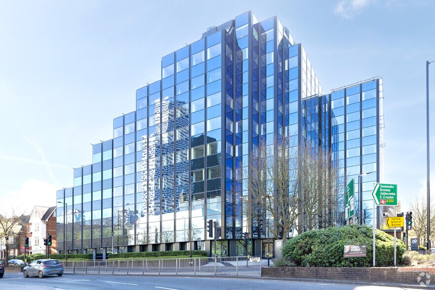 69 Park Ln, Croydon à louer - Photo principale – Image 1 sur 42