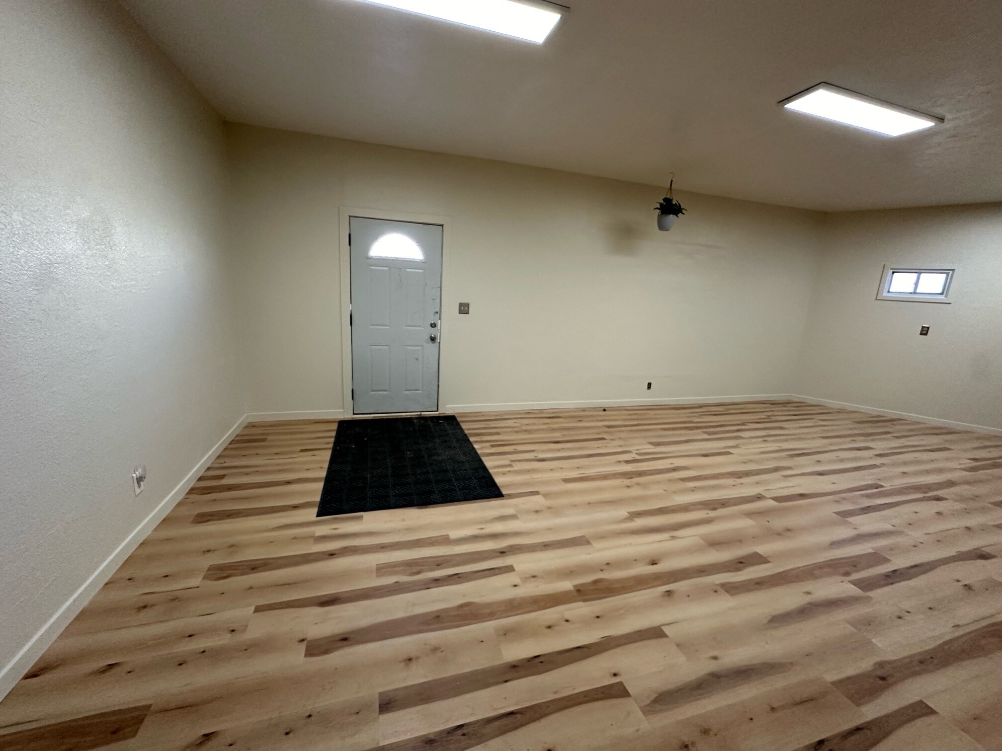 855 W St, Lincoln, NE à louer Photo de l’immeuble– Image 1 sur 8
