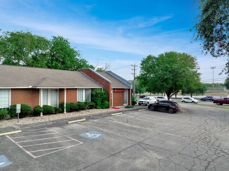 6029 Fountainwood St, San Antonio, TX à louer - Photo de l’immeuble – Image 2 sur 10