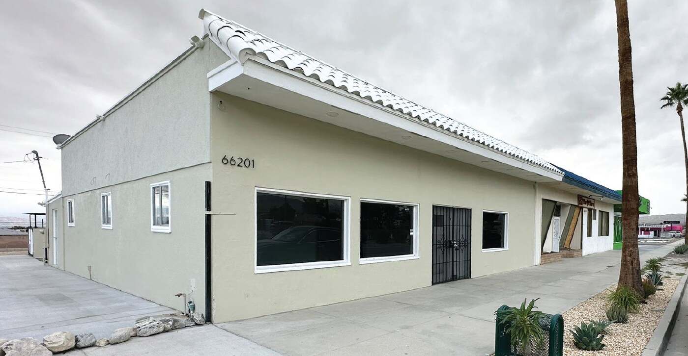 66201 Pierson Blvd, Desert Hot Springs, CA à vendre Photo de l’immeuble– Image 1 sur 9