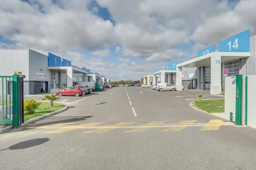 Local d’activités dans Escalquens à louer - Photo de l’immeuble – Image 2 sur 14