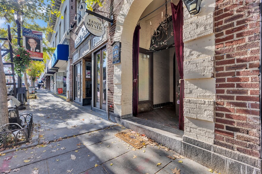 19 N Broadway, Tarrytown, NY à louer - Photo de l’immeuble – Image 2 sur 4