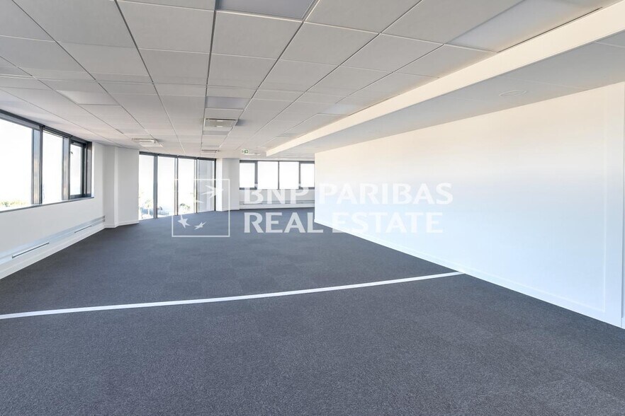 Bureau dans Nice à louer - Photo de l’immeuble – Image 2 sur 13
