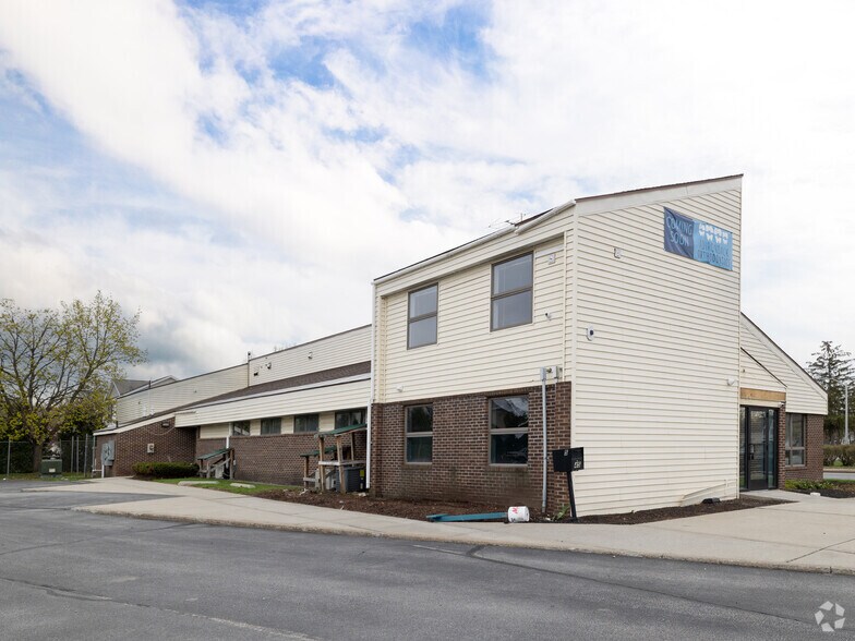 45 Hudson Ave, Glens Falls, NY à louer - Photo de l’immeuble – Image 2 sur 2
