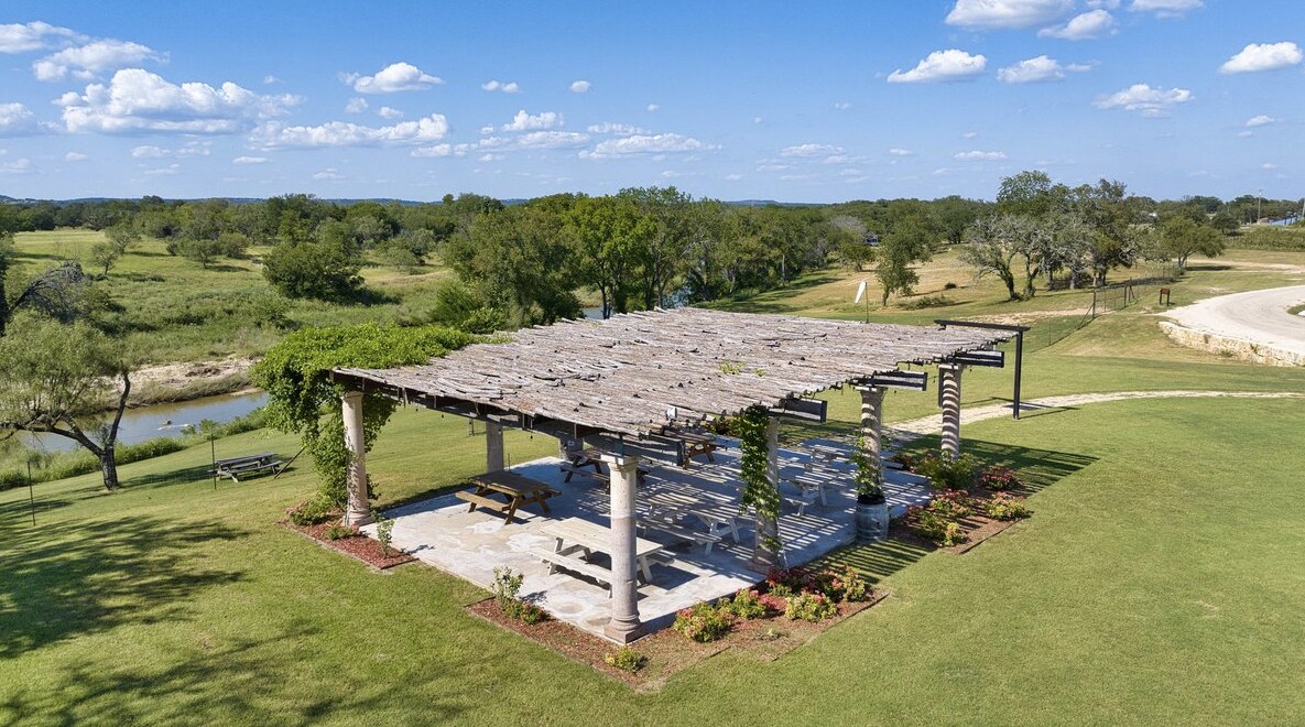 13502 US 290 E, Stonewall, TX à vendre Photo principale– Image 1 sur 33
