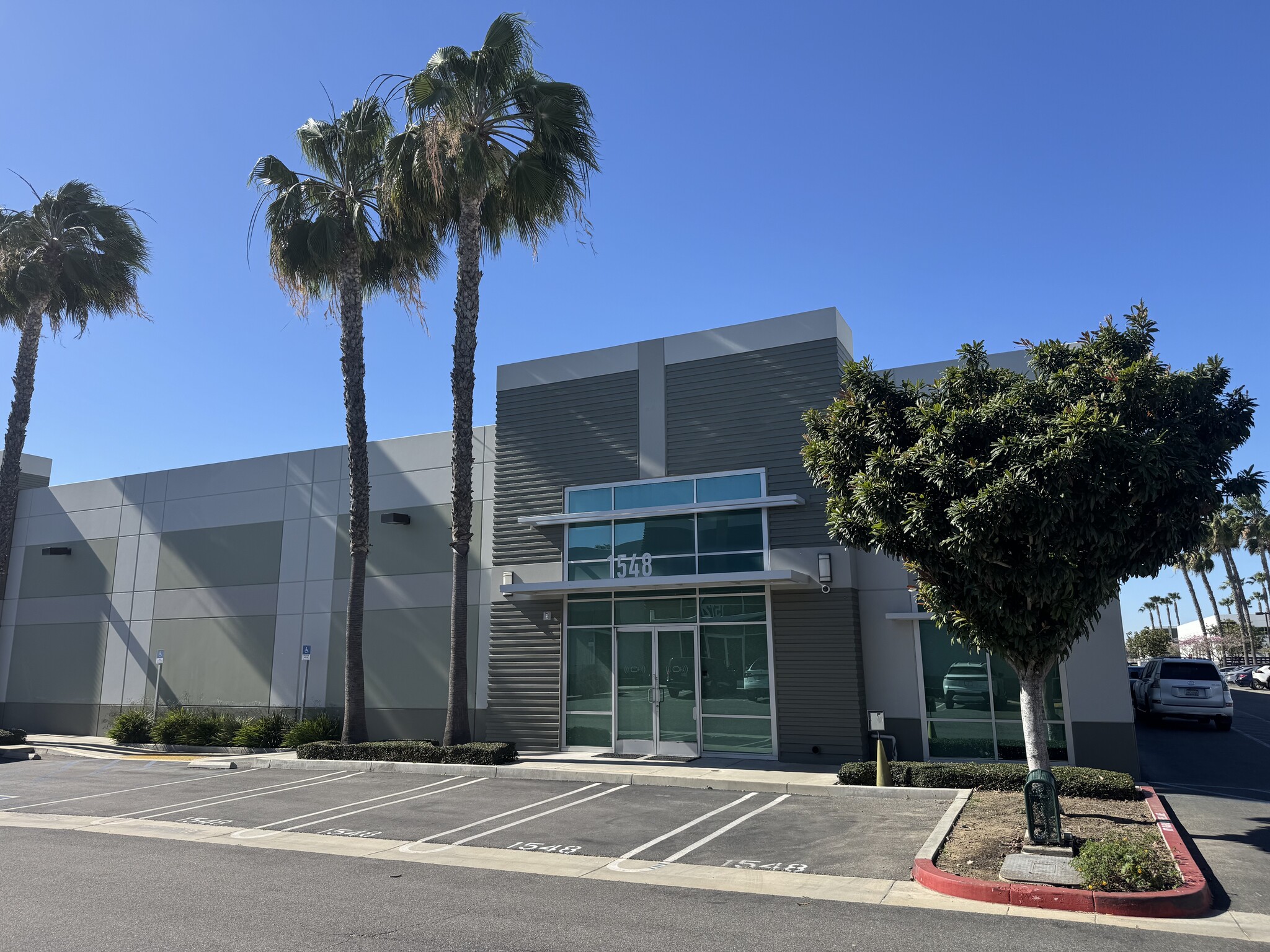 1548 Kimberly Ave, Fullerton, CA à louer Photo de l’immeuble– Image 1 sur 1