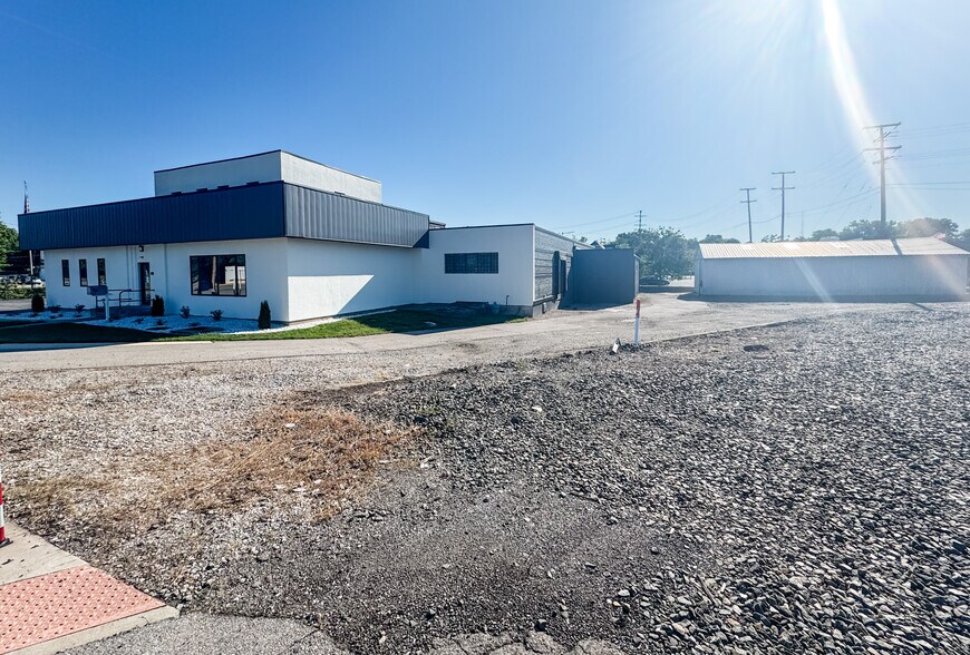 320 N Main St, Goshen, IN à louer - Photo de l’immeuble – Image 3 sur 8