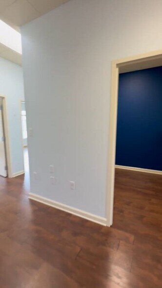 101 E Market St, Smithfield, NC à louer - Vidéo sur l’annonce professionnelle – Image 2 sur 14