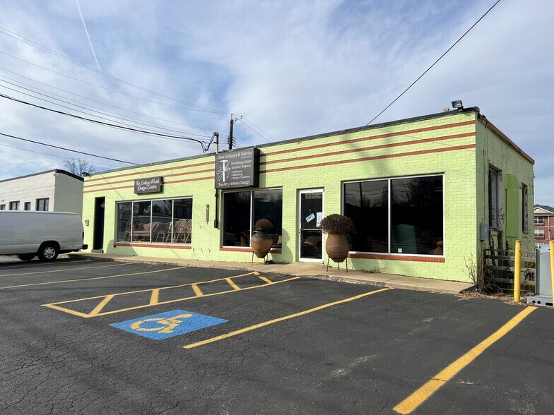 9598-9600 Baltimore Ave, College Park, MD à louer - Photo de l’immeuble – Image 2 sur 8