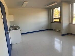 32 Paint St, Port Hawkesbury, NS à louer Photo intérieure– Image 2 sur 11