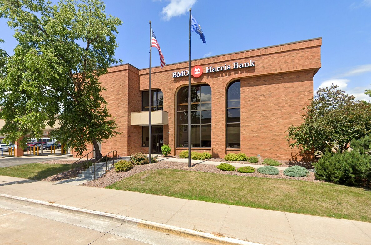 101 W 4th St, Marshfield, WI à vendre Photo de l’immeuble– Image 1 sur 7