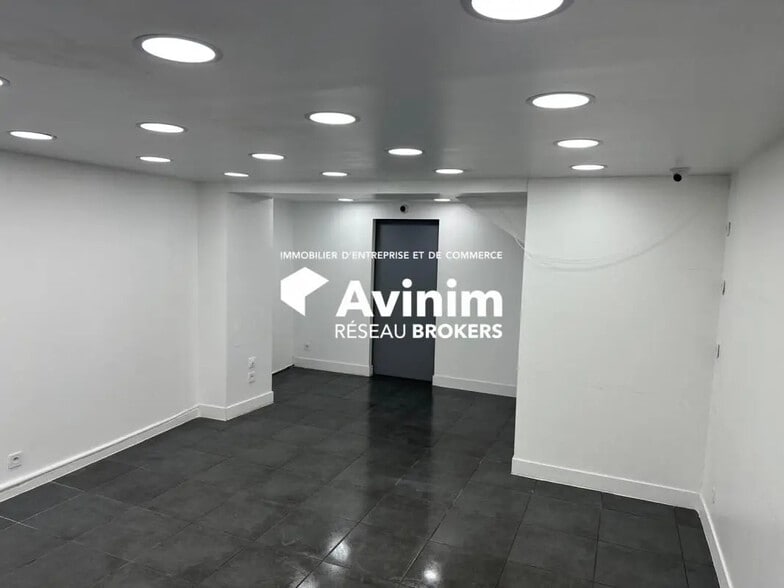 Local commercial dans Palaiseau à louer - Photo intérieure – Image 2 sur 4