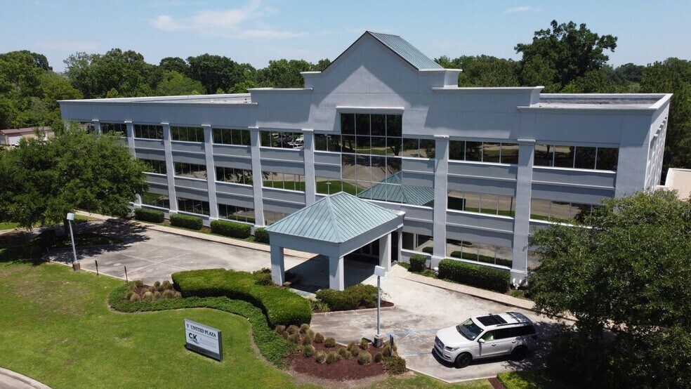 8591 United Plaza Dr, Baton Rouge, LA à louer - Photo de l’immeuble – Image 2 sur 9