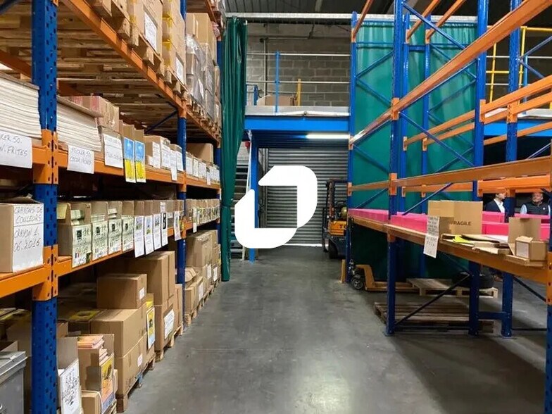 Local d’activités dans Méry-sur-Oise à louer - Photo de l’immeuble – Image 2 sur 11