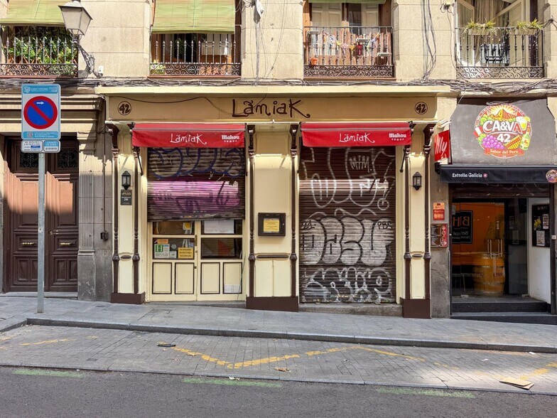 Local commercial dans Madrid, Madrid à louer - Photo de l’immeuble – Image 2 sur 15