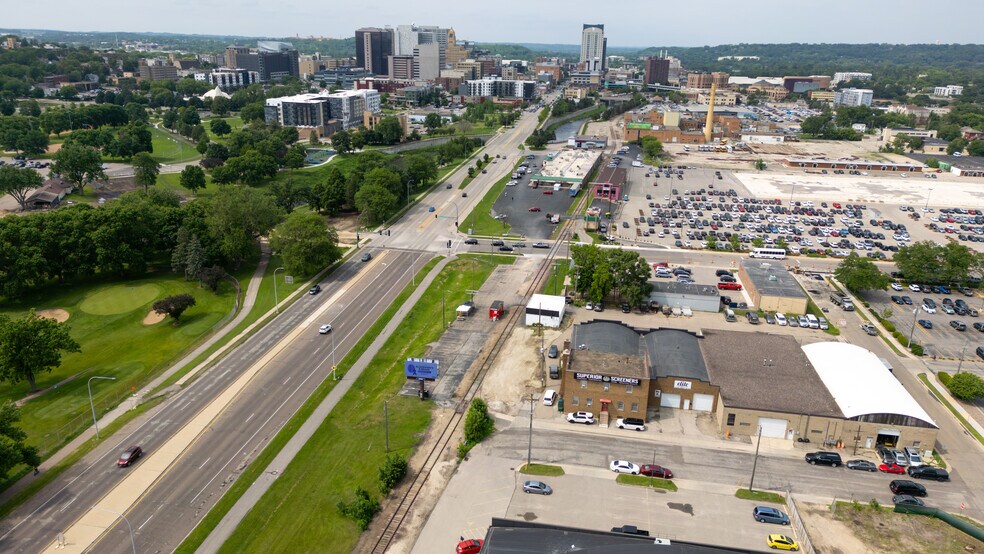 12 9th Street SE st, Rochester, MN à vendre - Photo de l’immeuble – Image 3 sur 12