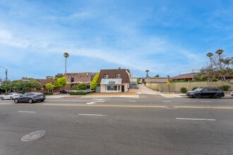 520 Pearl St, La Jolla, CA à louer Photo de l’immeuble– Image 2 sur 11