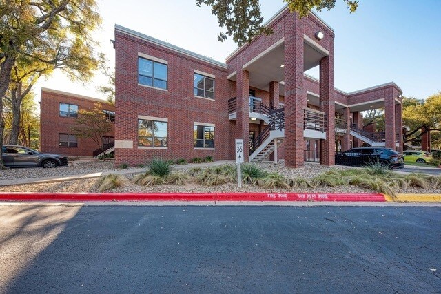 11824 Jollyville Rd, Austin, TX à louer - Photo de l’immeuble – Image 2 sur 5
