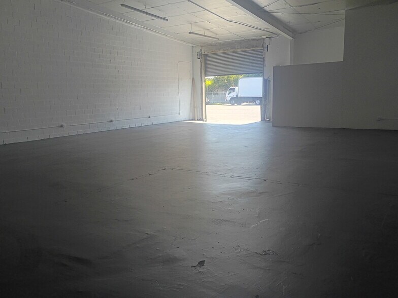 5711-5713 Holmes Ave, Los Angeles, CA à louer - Photo de l’immeuble – Image 2 sur 3