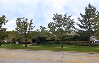 Plus de détails pour 25869 Kelly Rd, Roseville, MI - Bureau à vendre