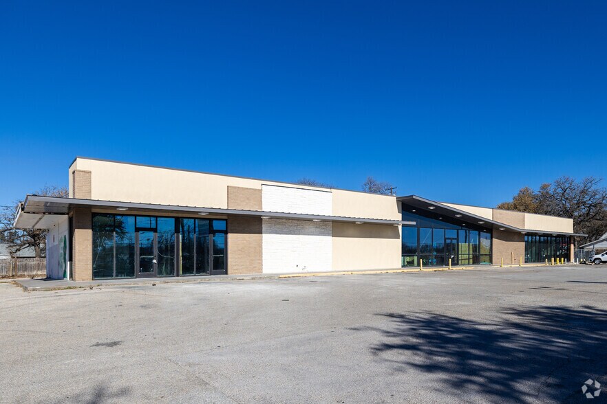 5706 Manor Rd, Austin, TX à louer - Photo principale – Image 1 sur 6