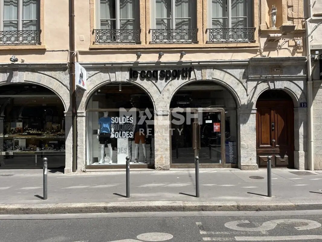 Local commercial dans Lyon à louer Photo de l’immeuble– Image 1 sur 6