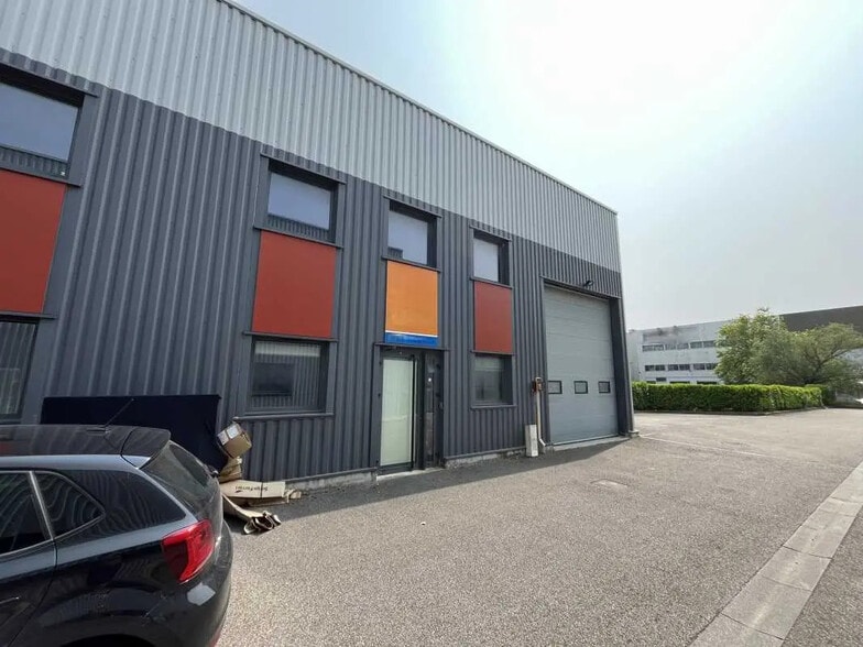 260 Rue Du Companet, Rillieux-la-Pape à louer - Photo de l’immeuble – Image 3 sur 22