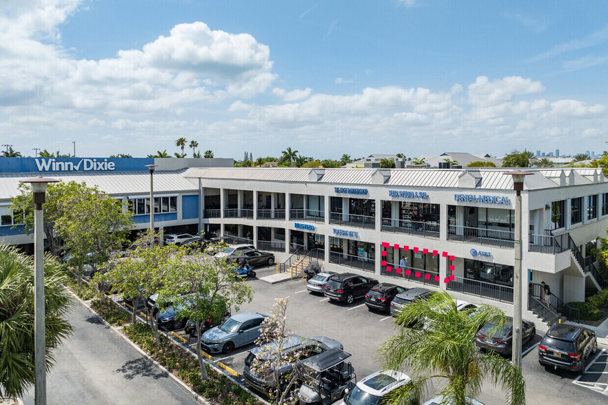 600-658 Crandon Blvd, Key Biscayne, FL à louer - Photo de l’immeuble – Image 1 sur 10
