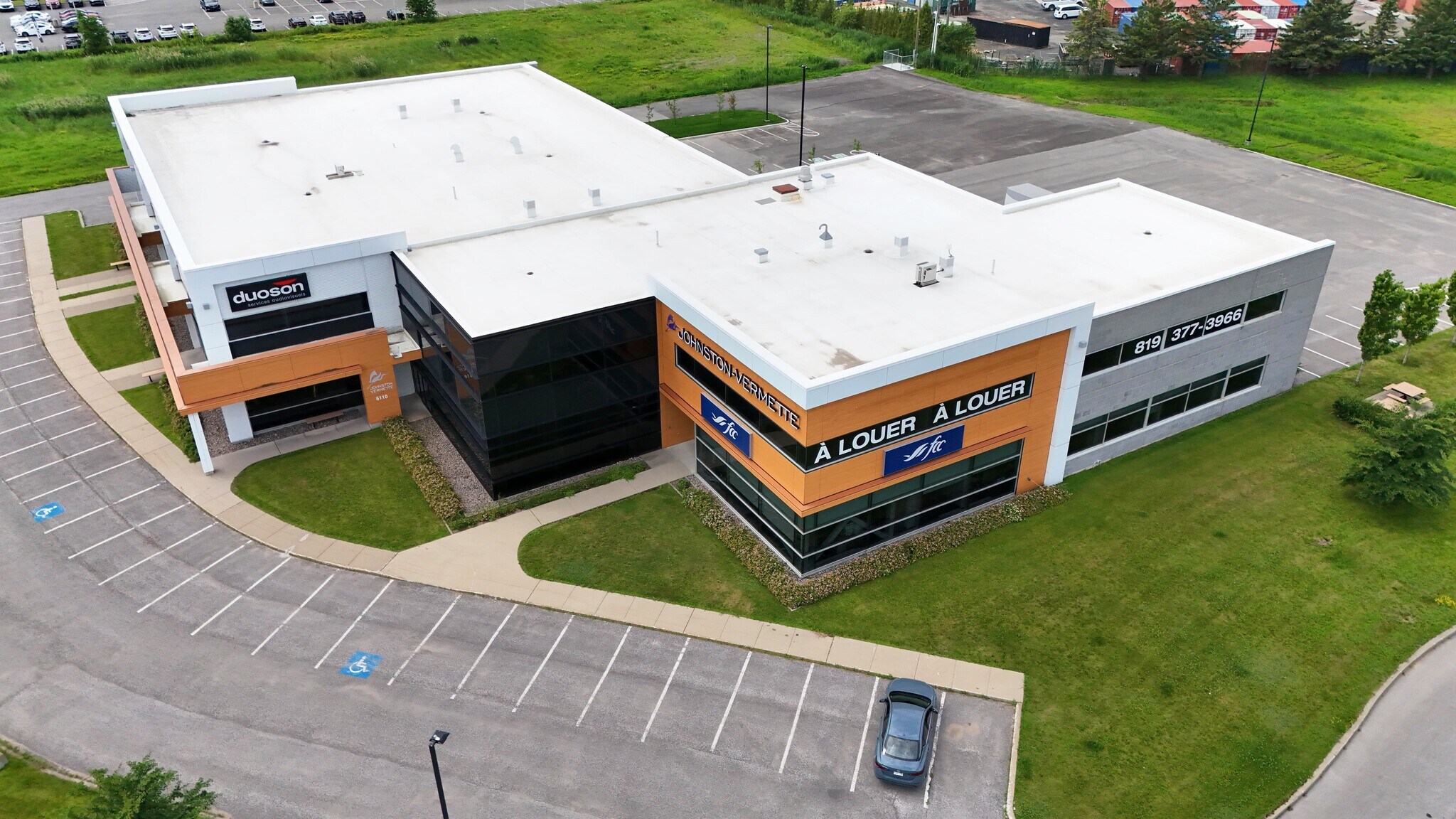 6100-6140 Rue Christophe-Pelissier, Trois-Rivières, QC à louer Photo principale– Image 1 sur 13