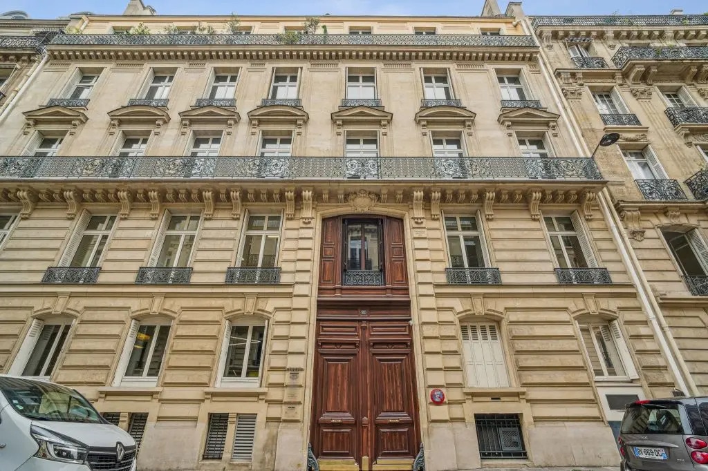22 Rue De Madrid, Paris à louer Photo de l’immeuble– Image 1 sur 8