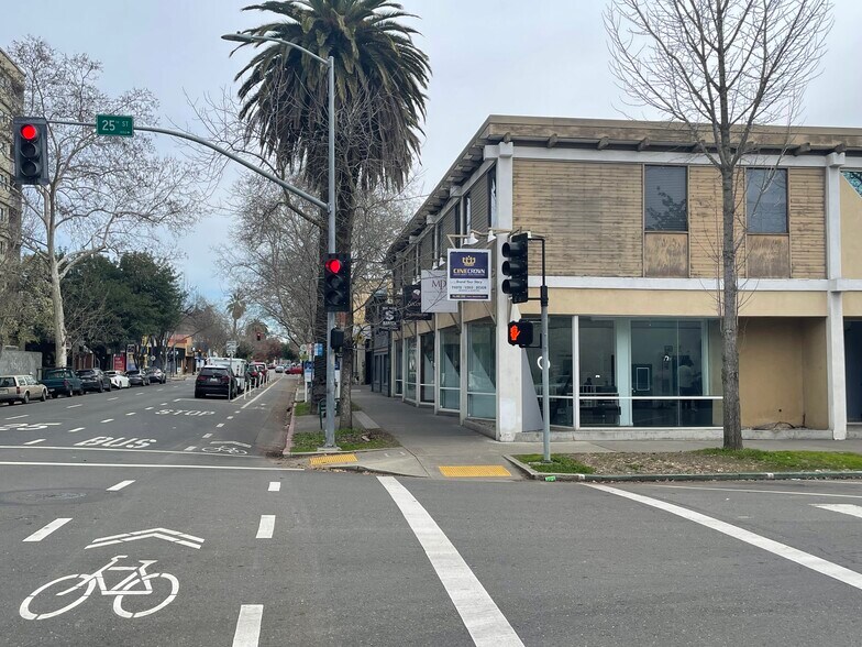 2500 J St, Sacramento, CA à louer - Photo de l’immeuble – Image 3 sur 11