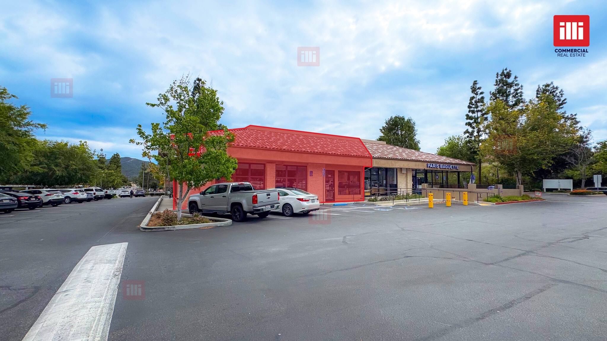 650-728 N Moorpark Rd, Thousand Oaks, CA à louer Photo intérieure– Image 1 sur 4