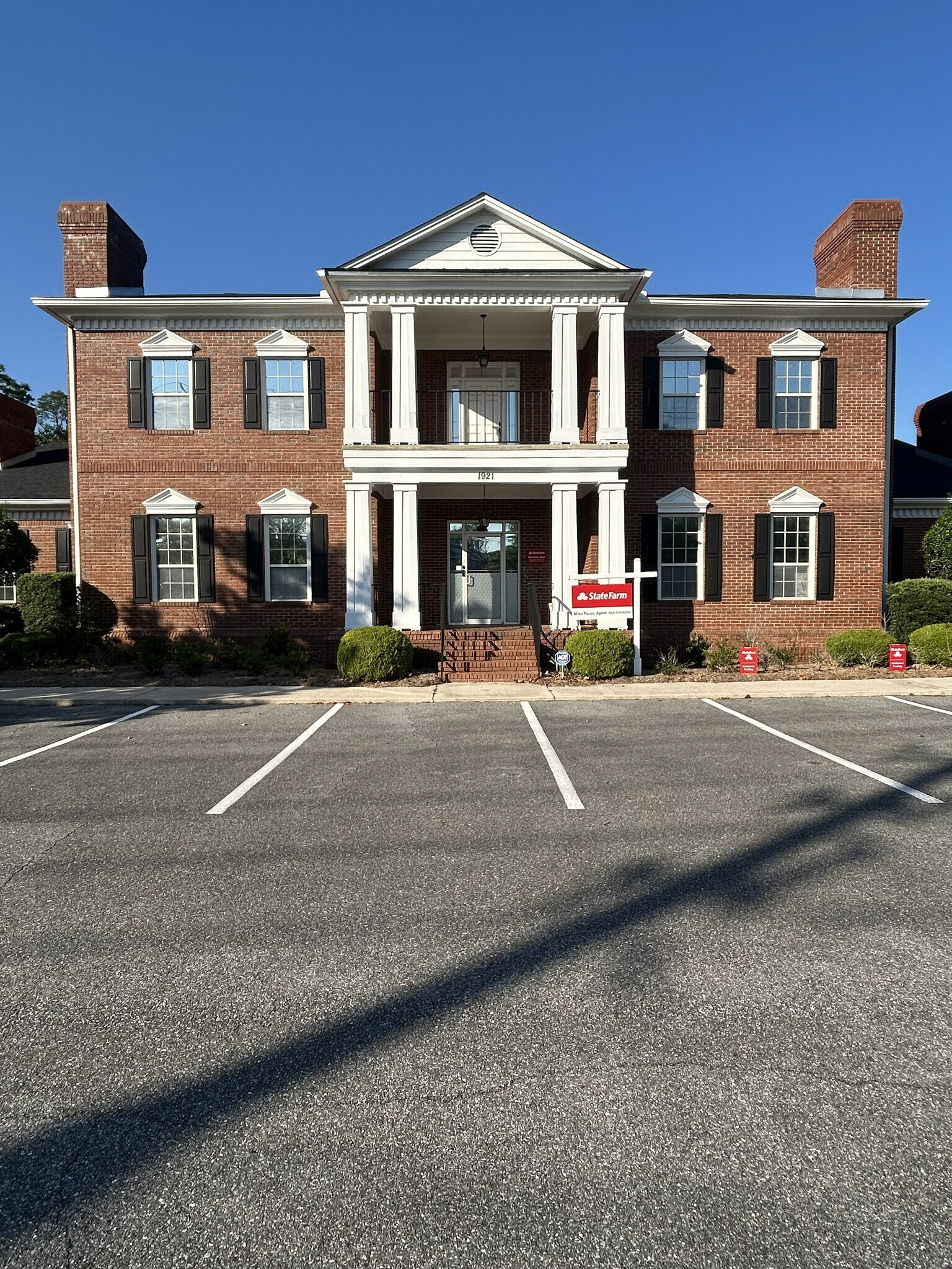 1921 Capital Cir NE, Tallahassee, FL à louer Photo de l’immeuble– Image 1 sur 10