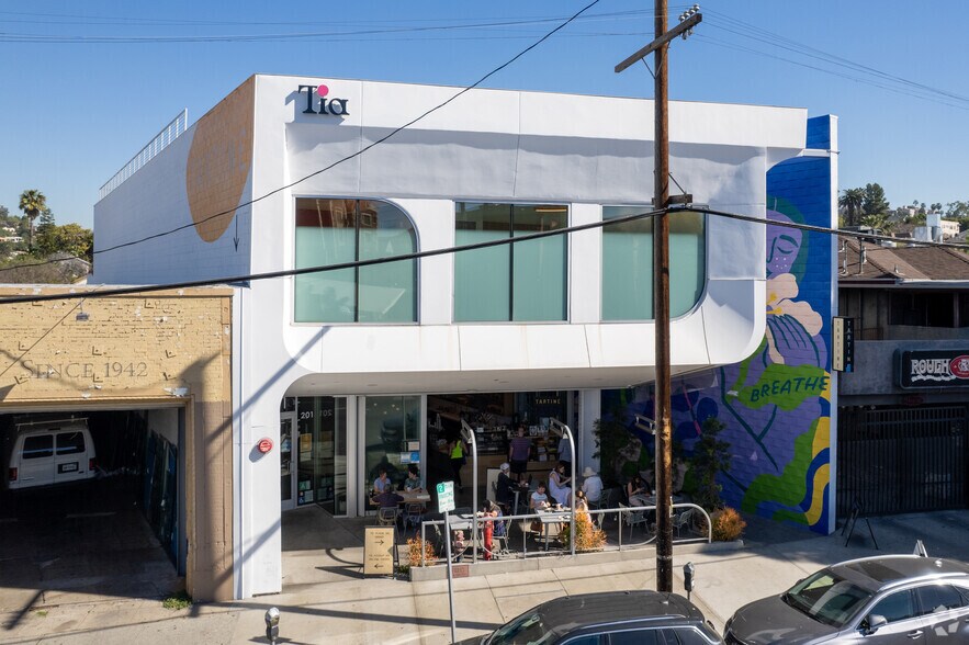 3921 W Sunset Blvd, Los Angeles, CA à vendre - Photo de l’immeuble – Image 1 sur 31